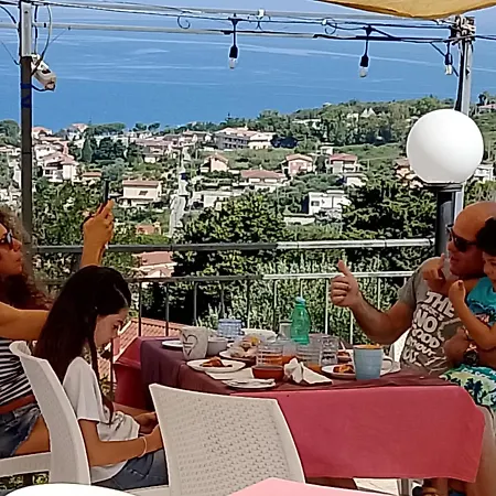 Stella Del Cilento Incanto Del Golfo לינה וארוחת בוקר 3*